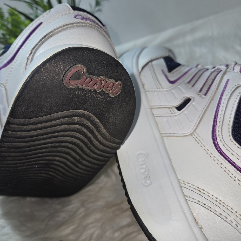 Curves For Women's White and Purple Sneaker Shoes, Size 8 - Picture 6 of 8